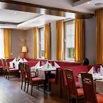 Hotel Rheinischer Hof 4*