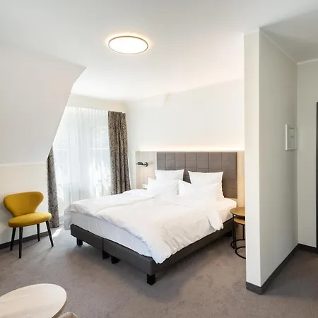 Rheinischer Hof 4* Динклаге