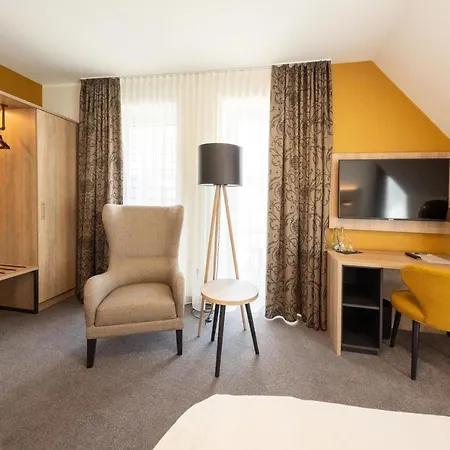 Отель Rheinischer Hof 4*