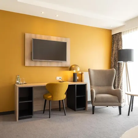 Hotel Rheinischer Hof 4*