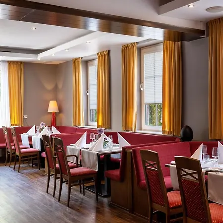 Отель Rheinischer Hof 4*