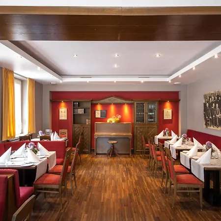 Отель Rheinischer Hof 4*