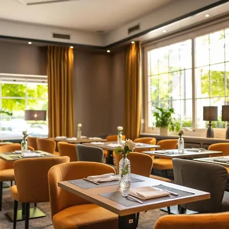Отель Rheinischer Hof 4*